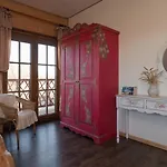 Apartment Comfortable Apartment, 2 Levels, Close To *