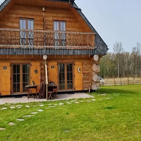 Comfortable Apartment, 2 Levels, Close To *
